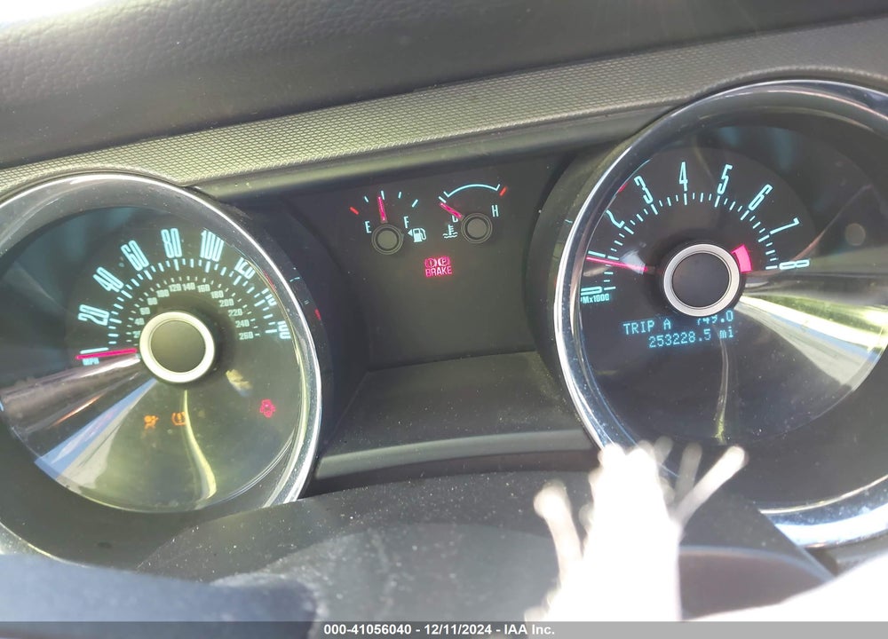 2013 FORD MUSTANG V6 VIN: 1ZVBP8AM8D5231058