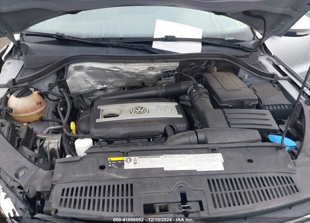 2016 VOLKSWAGEN TIGUAN S VIN: WVGBV7AX2GW587643