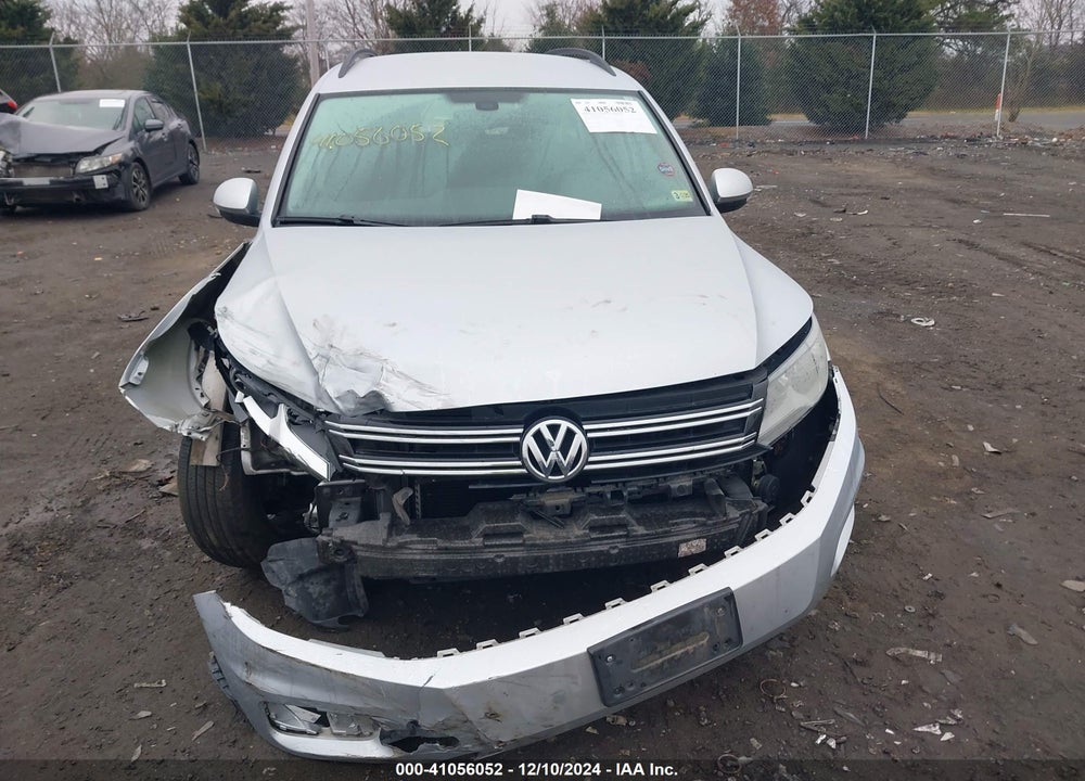 2016 VOLKSWAGEN TIGUAN S VIN: WVGBV7AX2GW587643