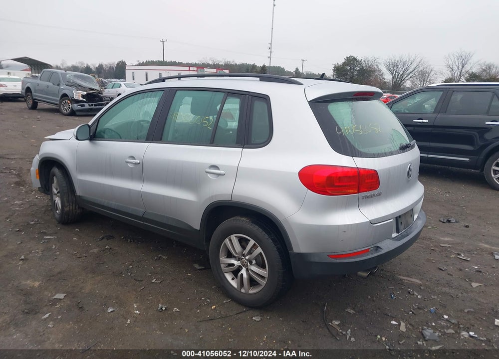 2016 VOLKSWAGEN TIGUAN S VIN: WVGBV7AX2GW587643