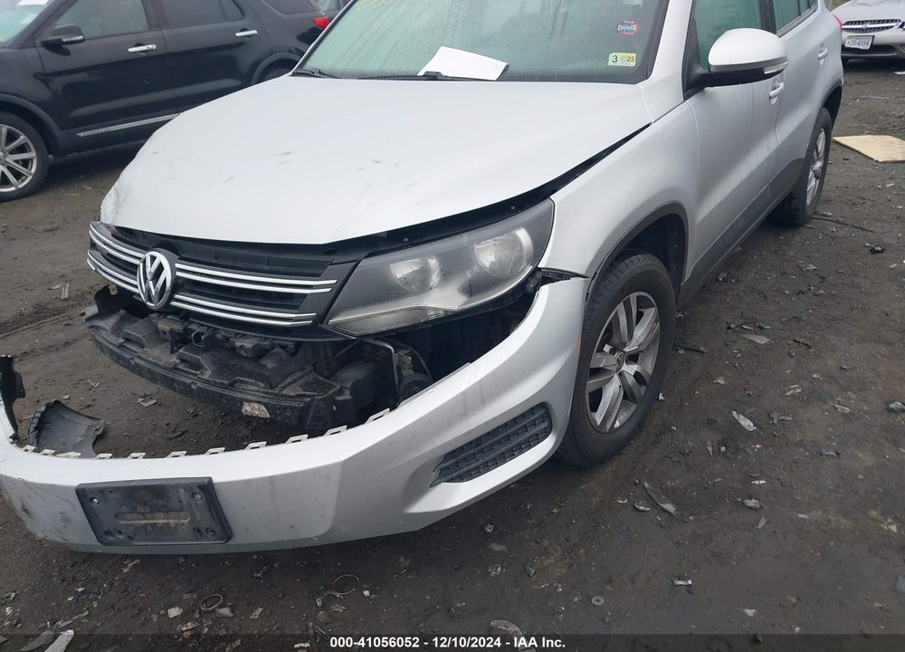 2016 VOLKSWAGEN TIGUAN S VIN: WVGBV7AX2GW587643