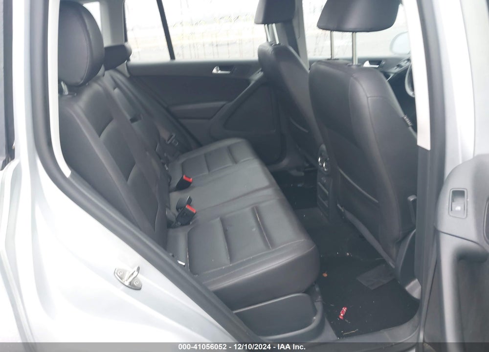 2016 VOLKSWAGEN TIGUAN S VIN: WVGBV7AX2GW587643