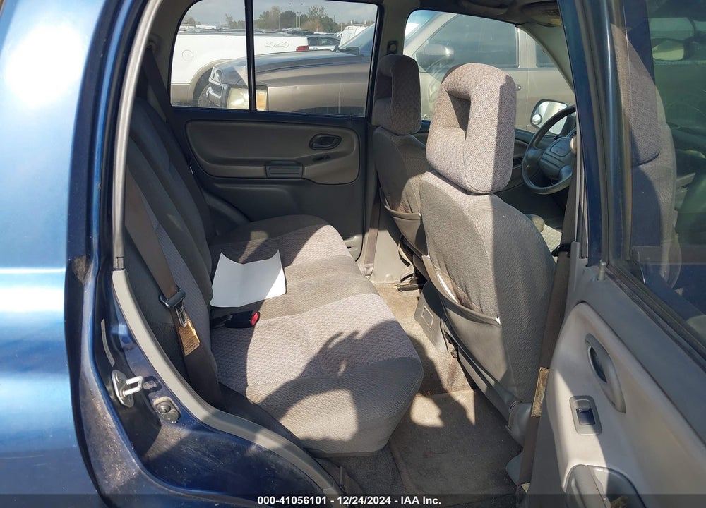 2004 CHEVROLET TRACKER VIN: 2CNBE134546915000
