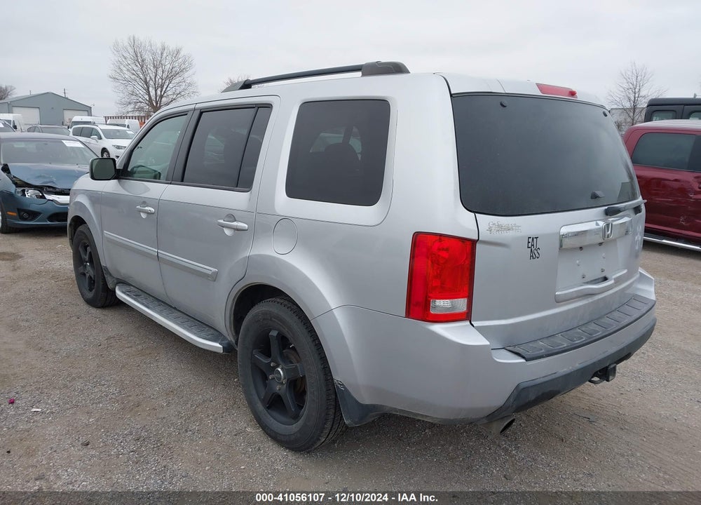 2011 HONDA PILOT EX-L VIN: 5FNYF4H56BB010285