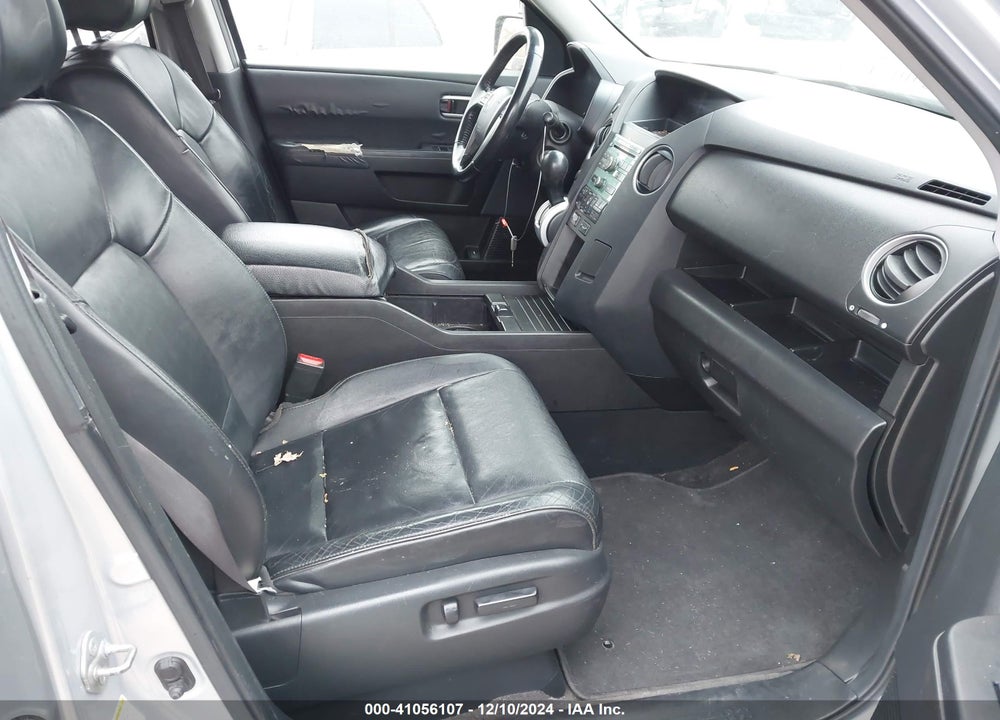 2011 HONDA PILOT EX-L VIN: 5FNYF4H56BB010285