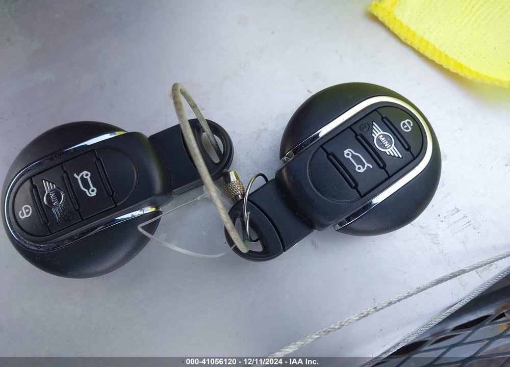 2022 MINI SE HARDTOP COOPER VIN: WMW13DJ02N2R94371