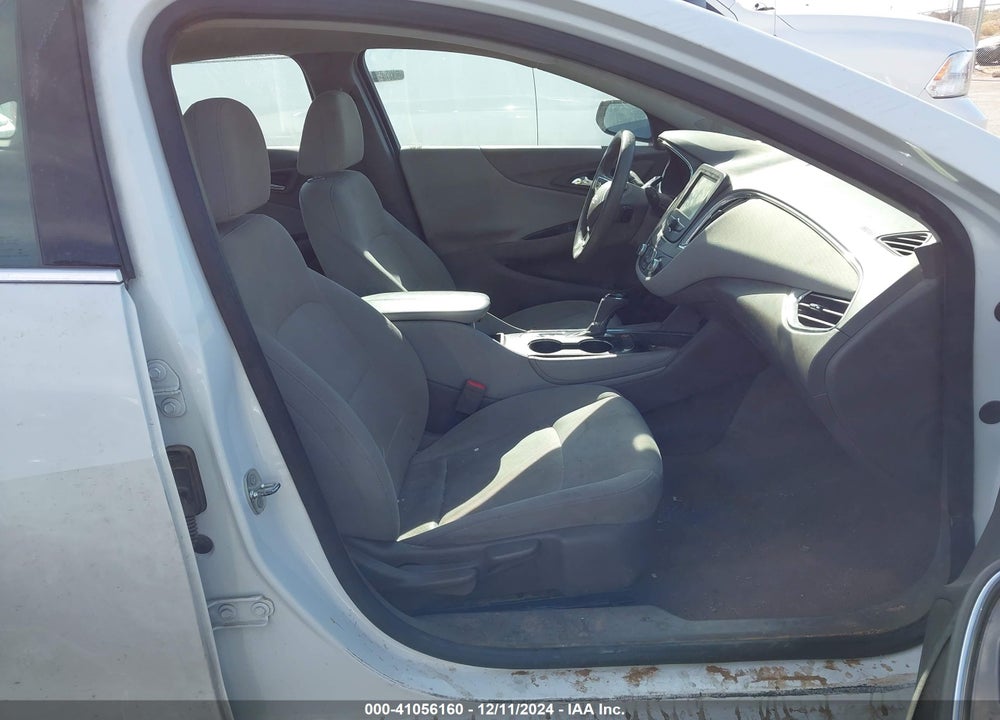 2018 CHEVROLET MALIBU LT VIN: 1G1ZD5ST9JF124209