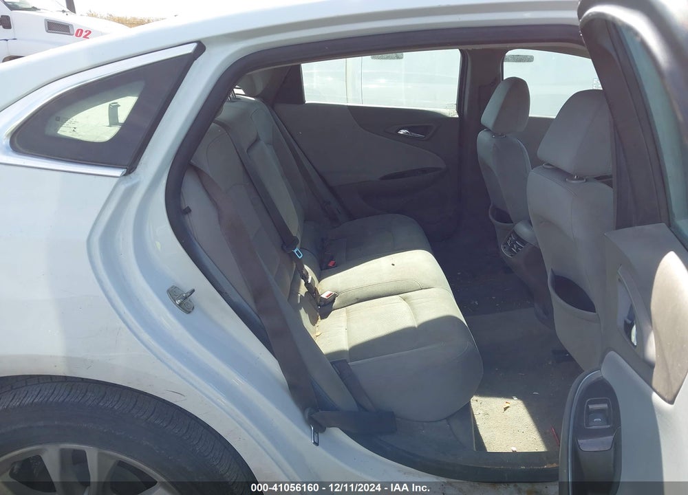 2018 CHEVROLET MALIBU LT VIN: 1G1ZD5ST9JF124209
