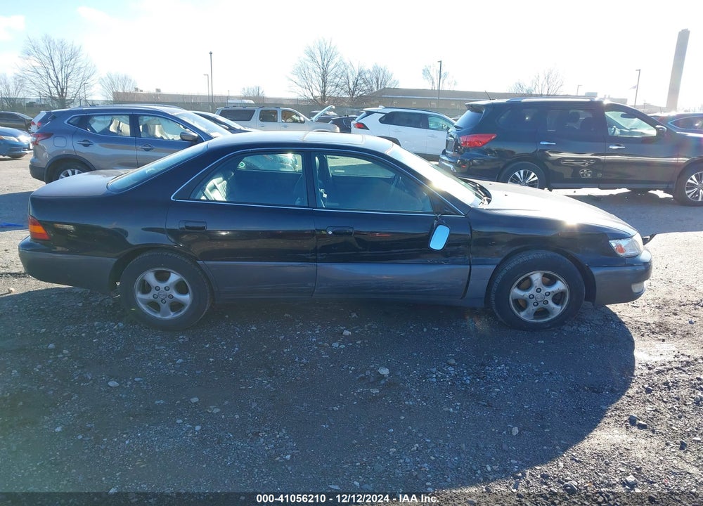 1997 LEXUS ES 300 VIN: JT8BF22G9V0012585