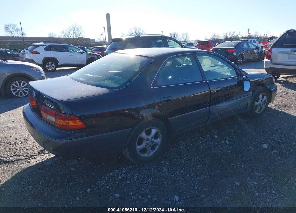 1997 LEXUS ES 300 VIN: JT8BF22G9V0012585