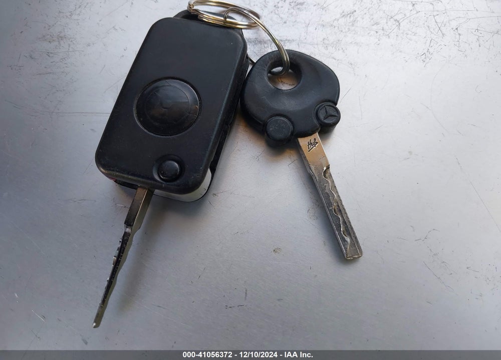 1997 MERCEDES-BENZ E 420 VIN: WDBJF72F1VA395903