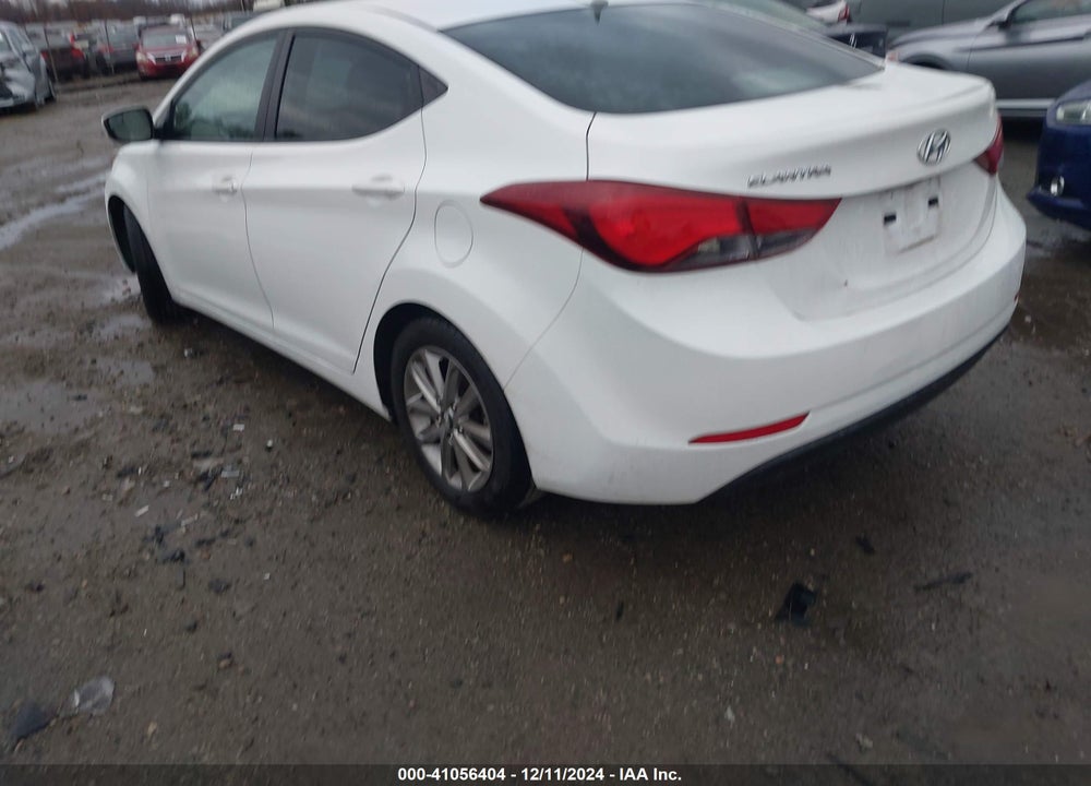 2014 HYUNDAI ELANTRA VIN: 5NPDH4AE7EH521657