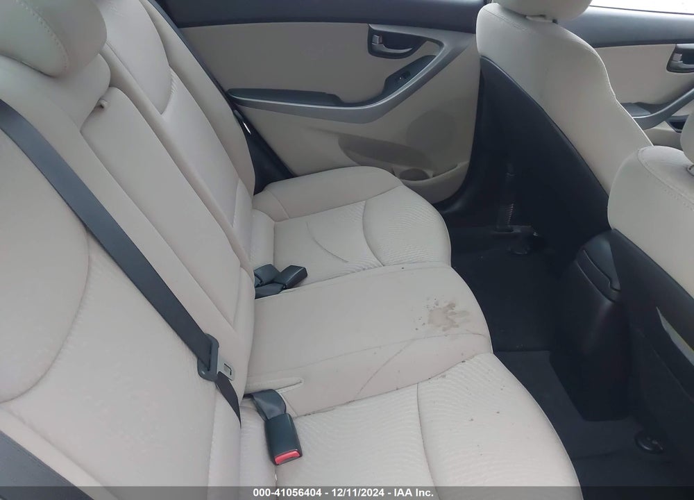 2014 HYUNDAI ELANTRA VIN: 5NPDH4AE7EH521657