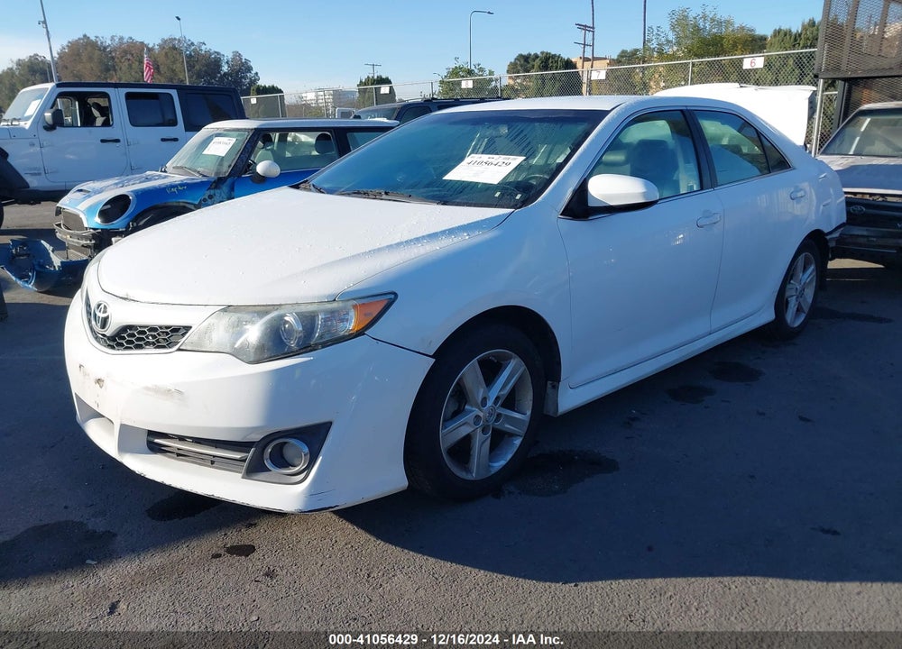 2014 TOYOTA CAMRY SE VIN: 4T1BF1FK3EU821739