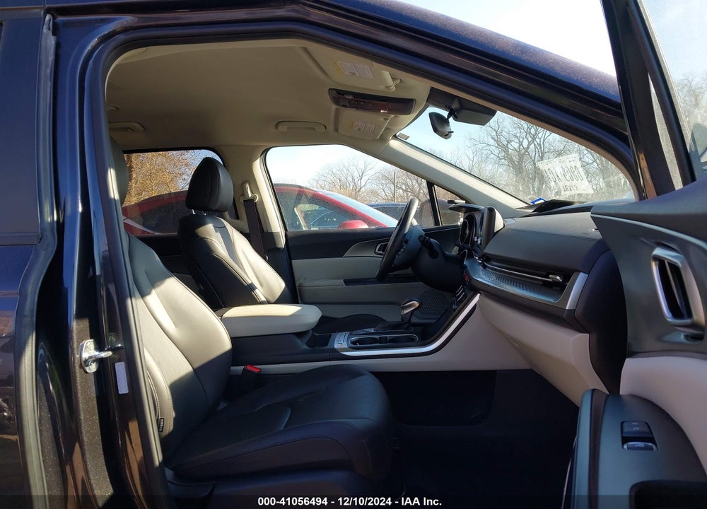 2024 KIA CARNIVAL MPV LX SEAT PACKAGE VIN: KNDNB4H35R6424323