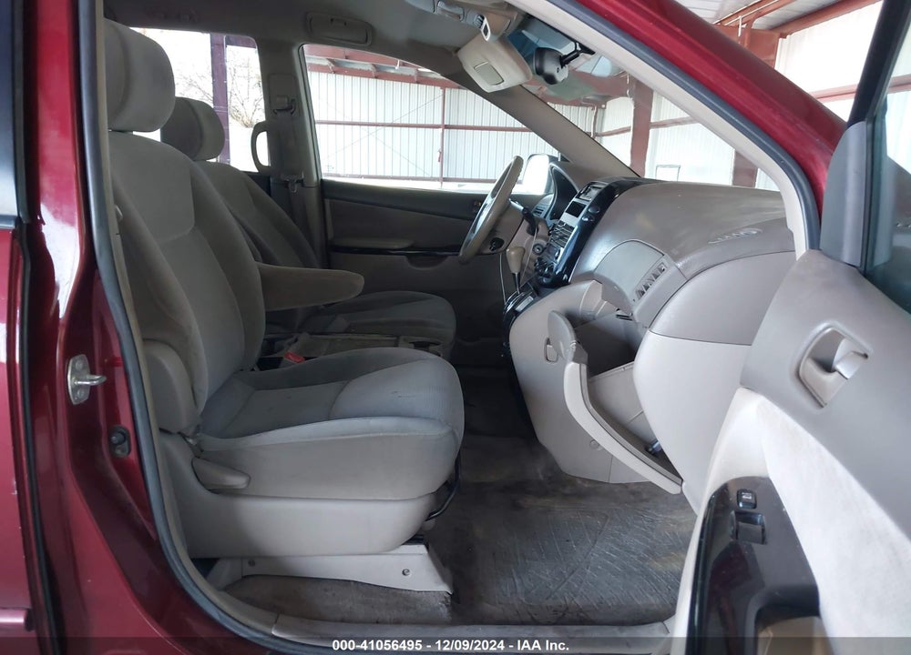 2005 TOYOTA SIENNA LE VIN: 5TDZA23C85S375516