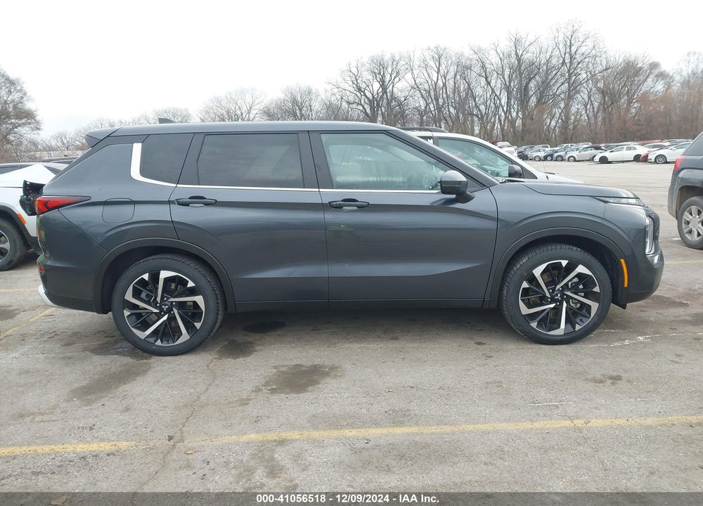 2024 MITSUBISHI OUTLANDER SE 2.5 2WD/SE BLACK EDITION S-AWC/SE BLACK EDITION W/PANO ROOF VIN: JA4J3VA82RZ086251