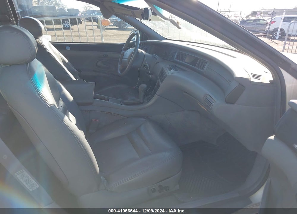 1993 LINCOLN MARK VIII VIN: 1LNLM91VXPY743207