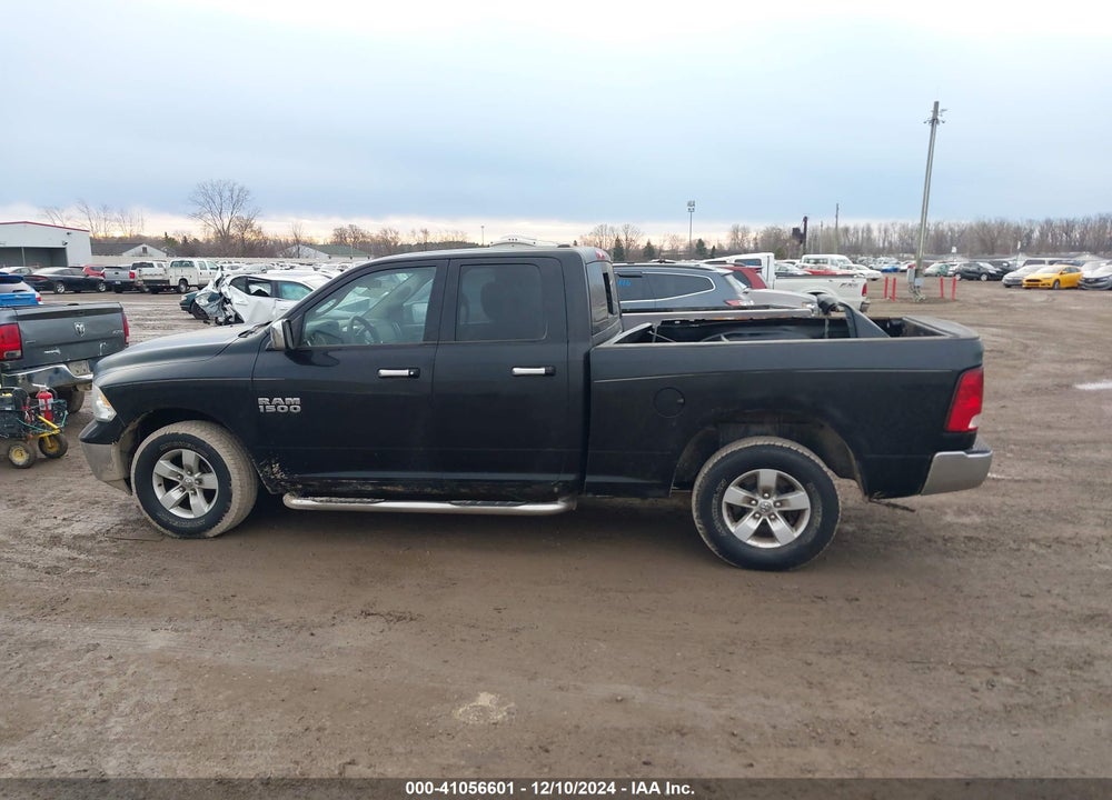 2013 RAM 1500 SLT VIN: 1C6RR7GP1DS517768