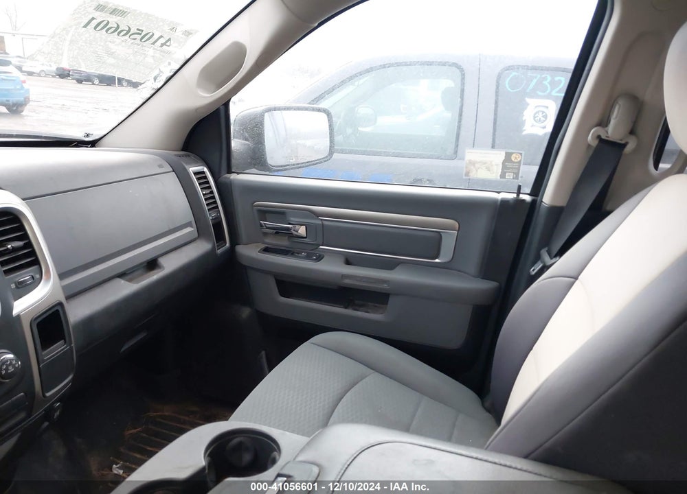 2013 RAM 1500 SLT VIN: 1C6RR7GP1DS517768