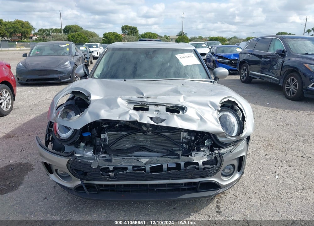 2023 MINI CLUBMAN VIN: WMWXJ1C03P2U08484