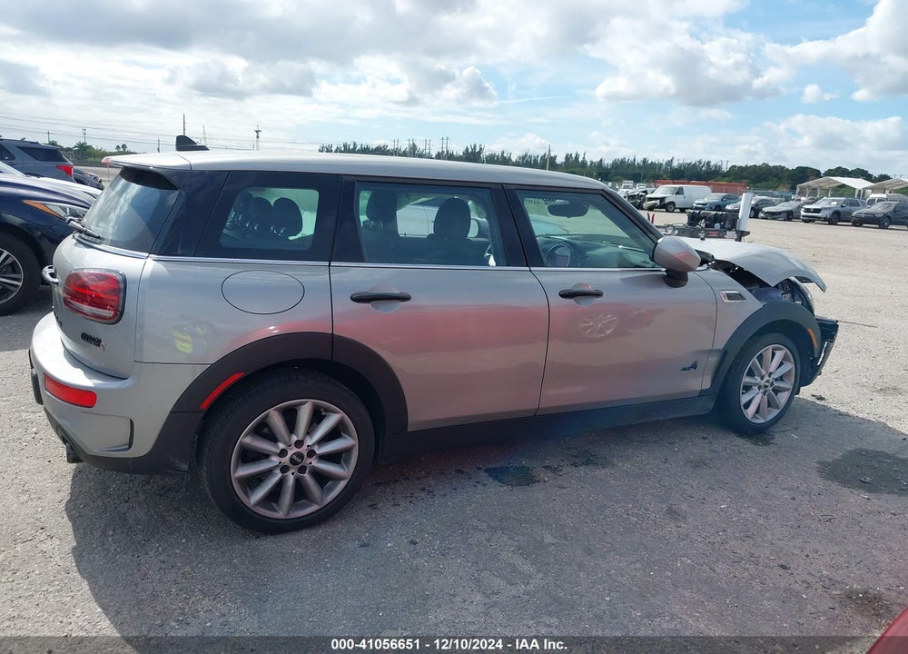 2023 MINI CLUBMAN VIN: WMWXJ1C03P2U08484