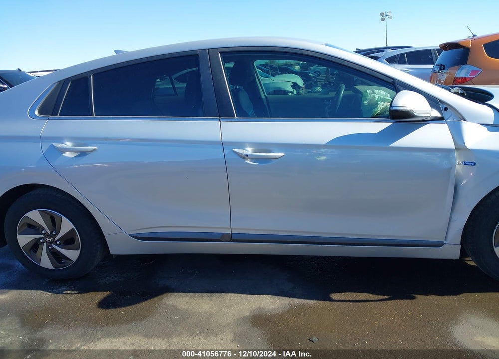 2017 HYUNDAI IONIQ HYBRID SEL VIN: KMHC75LC7HU057842