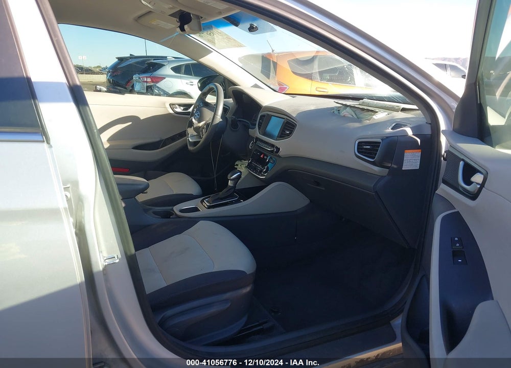 2017 HYUNDAI IONIQ HYBRID SEL VIN: KMHC75LC7HU057842