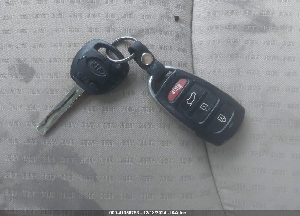 2009 KIA BORREGO LX V6 VIN: KNDJH741395020655