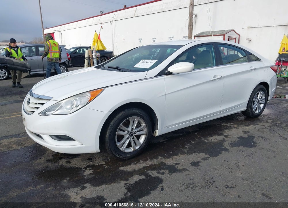 2013 HYUNDAI SONATA VIN: 5NPEB4AC7DH697840