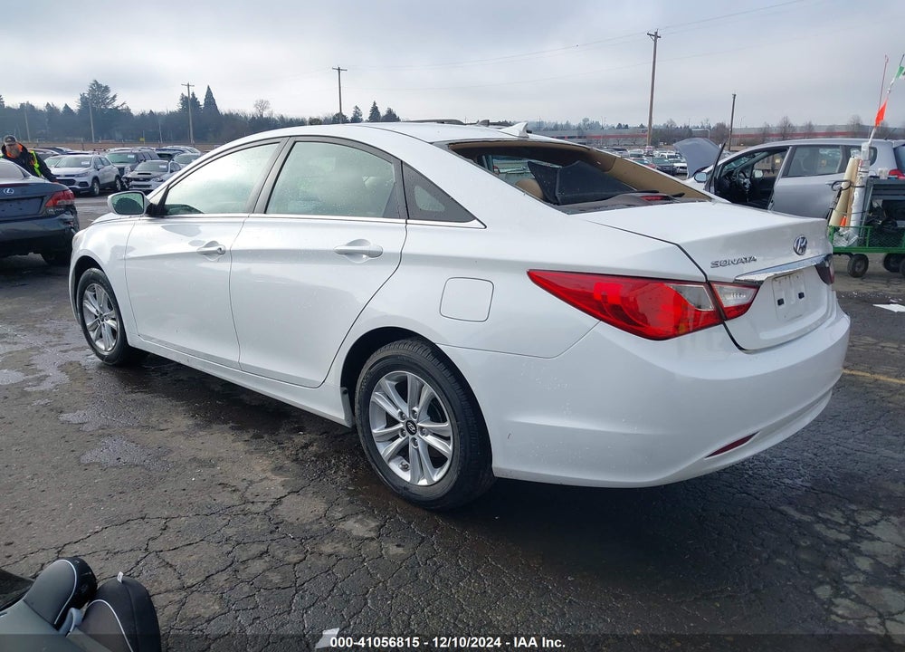 2013 HYUNDAI SONATA VIN: 5NPEB4AC7DH697840