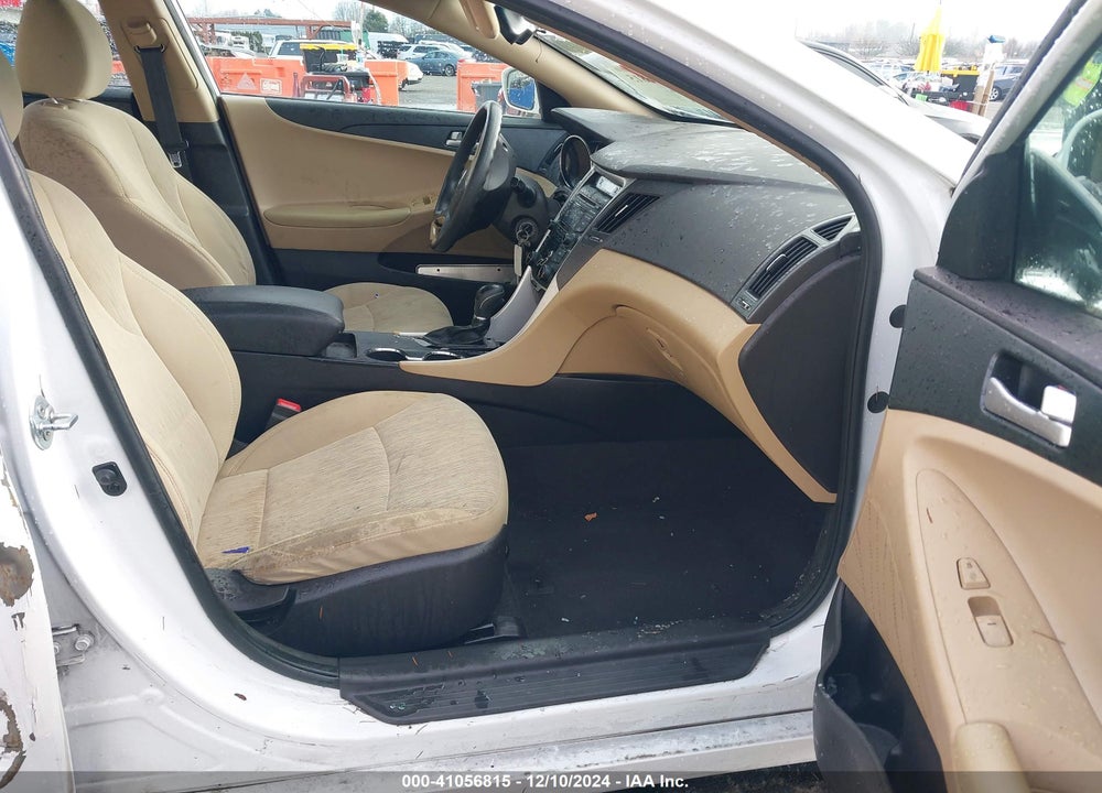 2013 HYUNDAI SONATA VIN: 5NPEB4AC7DH697840