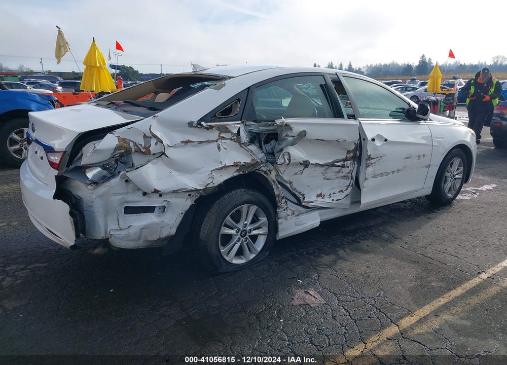 2013 HYUNDAI SONATA VIN: 5NPEB4AC7DH697840