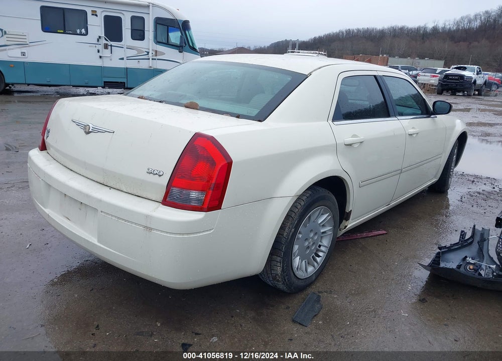 2007 CHRYSLER 300 VIN: 2C3KA43R77H740825