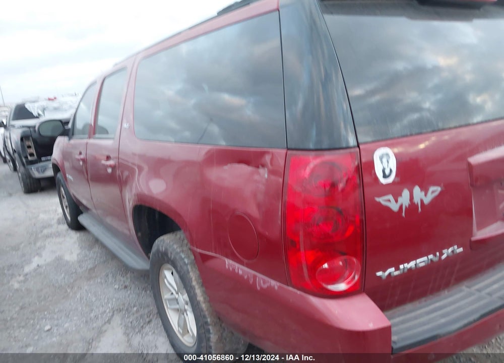 2013 GMC YUKON XL 1500 SLT VIN: 1GKS2KE7XDR329086