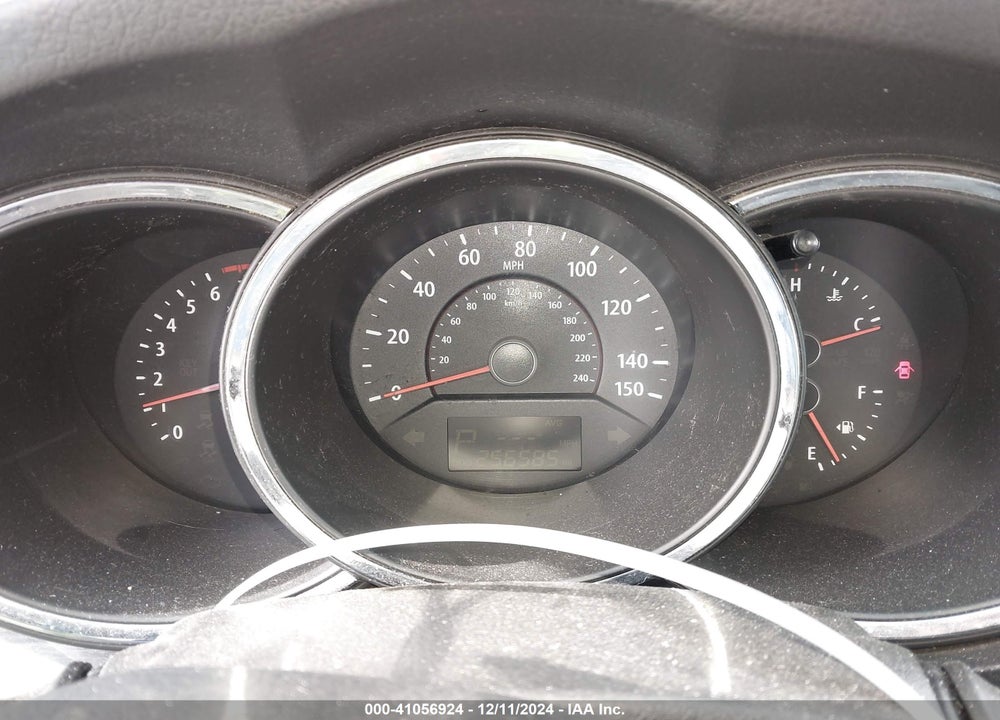 2011 KIA SORENTO LX VIN: 5XYKT4A18BG099548