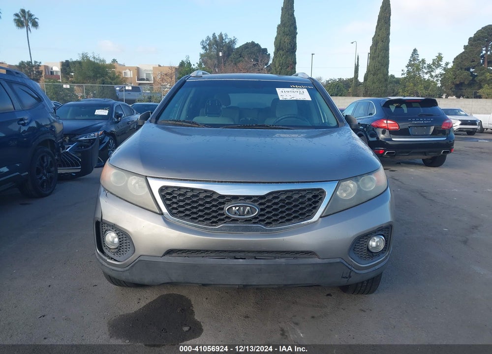 2011 KIA SORENTO LX VIN: 5XYKT4A18BG099548