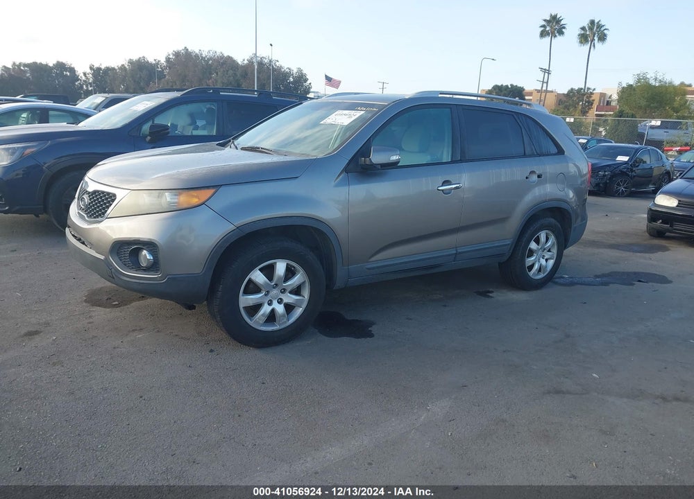 2011 KIA SORENTO LX VIN: 5XYKT4A18BG099548
