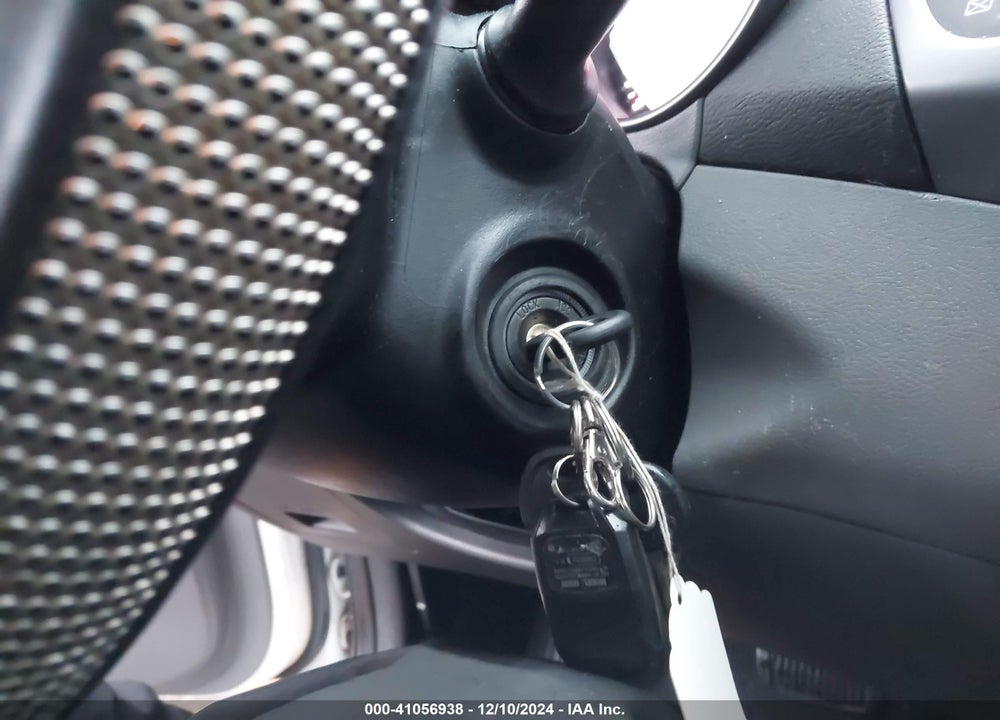 2014 HYUNDAI ELANTRA SE VIN: 5NPDH4AE2EH502983