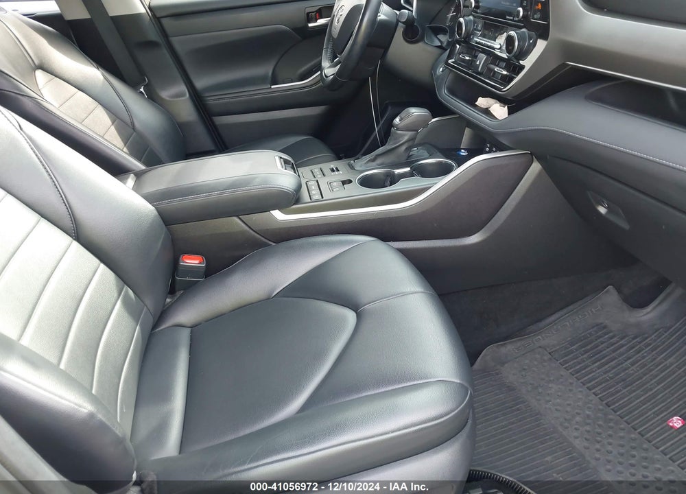 2022 TOYOTA HIGHLANDER XLE VIN: 5TDGZRBH5NS560726