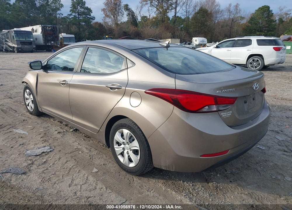 2016 HYUNDAI ELANTRA SE VIN: 5NPDH4AE7GH714359