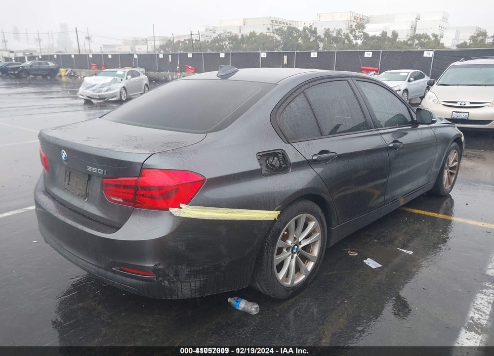 2018 BMW 3 SERIES VIN: WBA8A9C53JK623143
