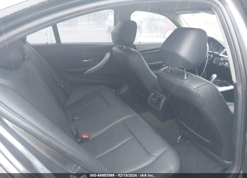 2018 BMW 3 SERIES VIN: WBA8A9C53JK623143