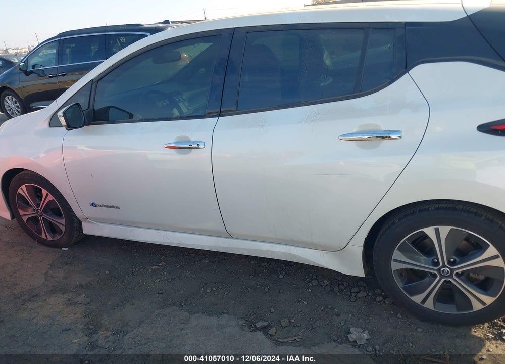2018 NISSAN LEAF SL VIN: 1N4AZ1CP7JC305204