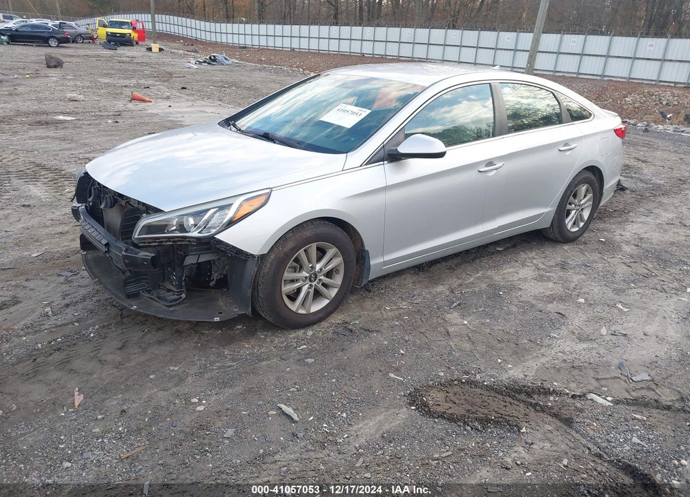 2015 HYUNDAI SONATA SE VIN: 5NPE24AF4FH026977