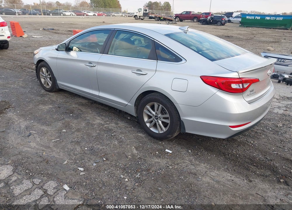 2015 HYUNDAI SONATA SE VIN: 5NPE24AF4FH026977