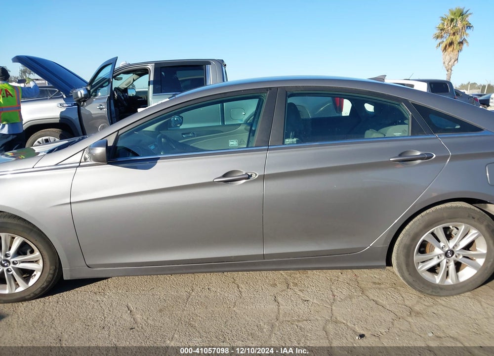 2013 HYUNDAI SONATA GLS VIN: 5NPEB4ACXDH735402