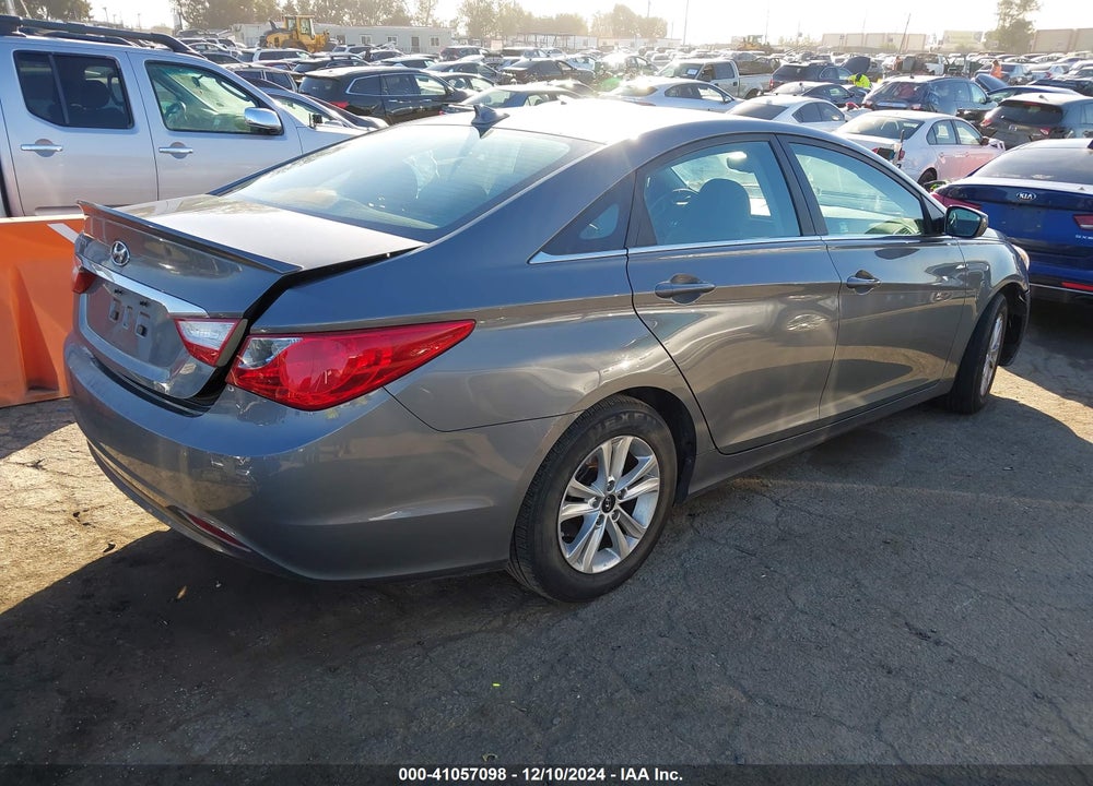 2013 HYUNDAI SONATA GLS VIN: 5NPEB4ACXDH735402