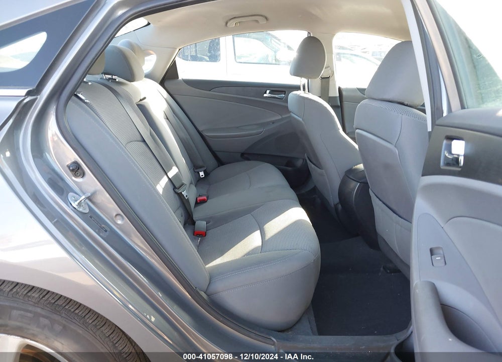 2013 HYUNDAI SONATA GLS VIN: 5NPEB4ACXDH735402