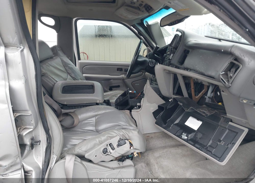 2004 CHEVROLET TAHOE LT VIN: 1GNEK13Z64J154106